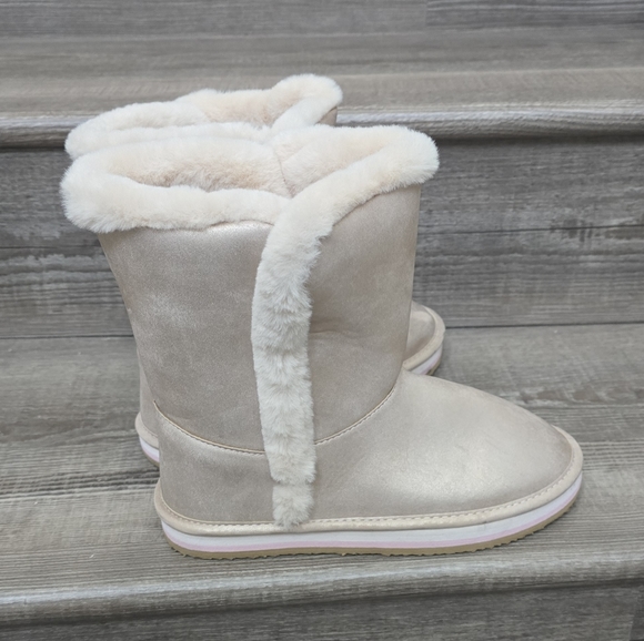 Sugar boots, rose gold with soft flee e lining. Women's size 7 - Picture 3 of 7